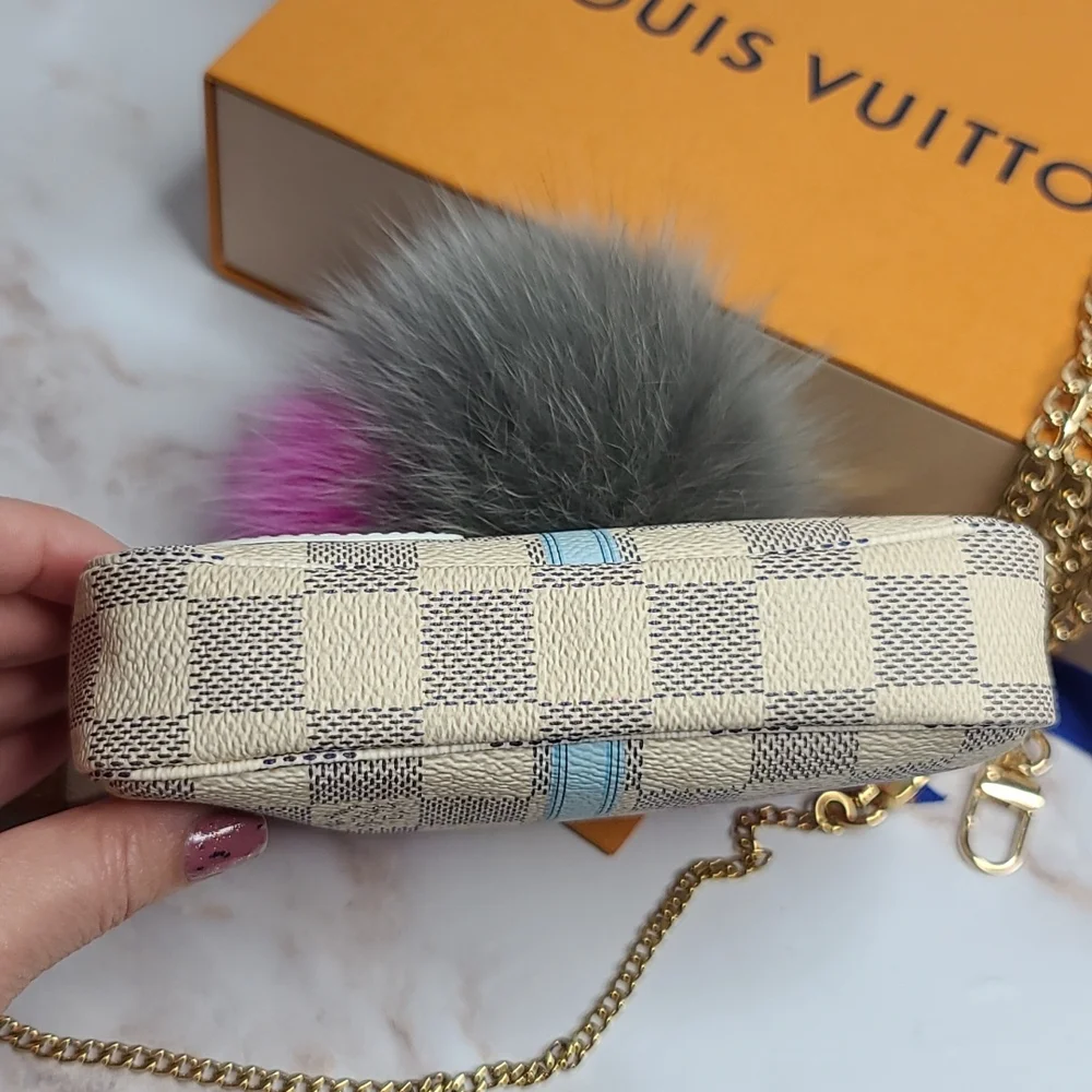 Louis Vuitton Damier Azur 2018 trunk pochette Hawaii, limited edition